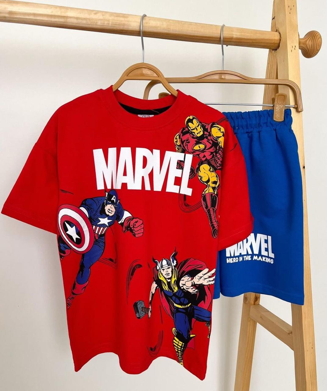 Conjuntos de Marvel Manga Cortas