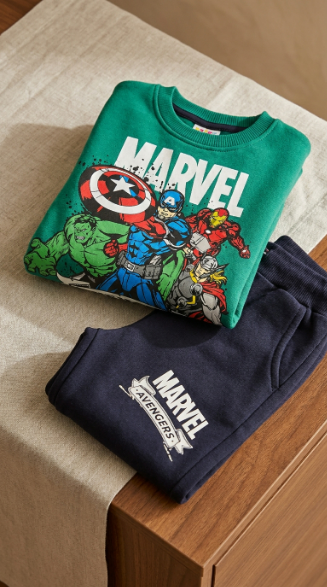 Conjunto Marvel Avengers Verde con jogger