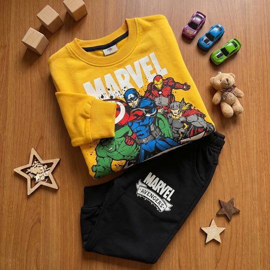 Conjunto Marvel Avengers Amarillo con jogger negro