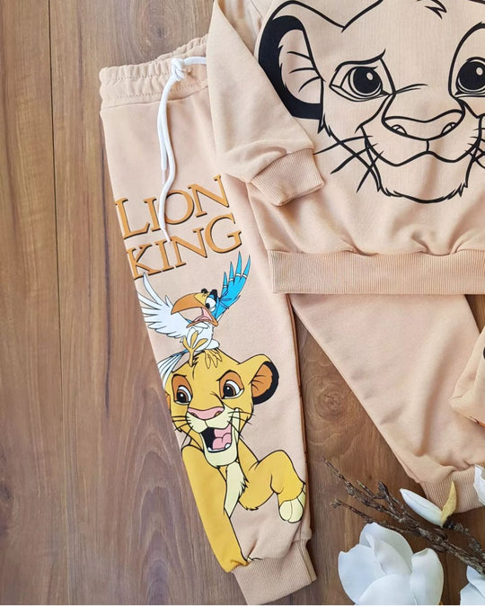 ¡La Comodidad y Estilo que Tu Pequeño Merece se encuentra en nuestros conjuntos deportivos del Rey Leon y sus amigos Favoritos!