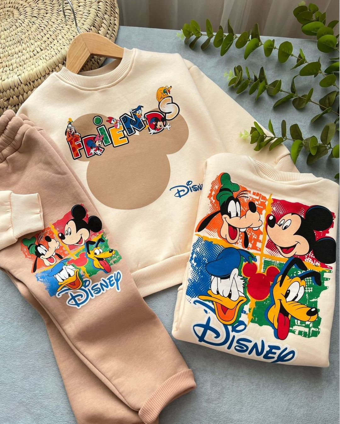 ¡La Comodidad y Estilo que Tu Pequeño Merece se encuentra en nuestros conjuntos deportivos del Rey Leon y sus amigos Favoritos!