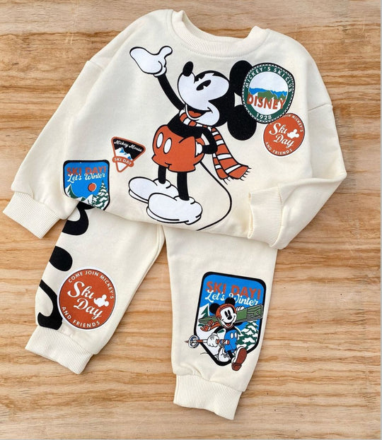 ¡La Comodidad y Estilo que Tu Pequeño Merece se encuentra en nuestros conjuntos deportivos del Rey Leon y sus amigos Favoritos!