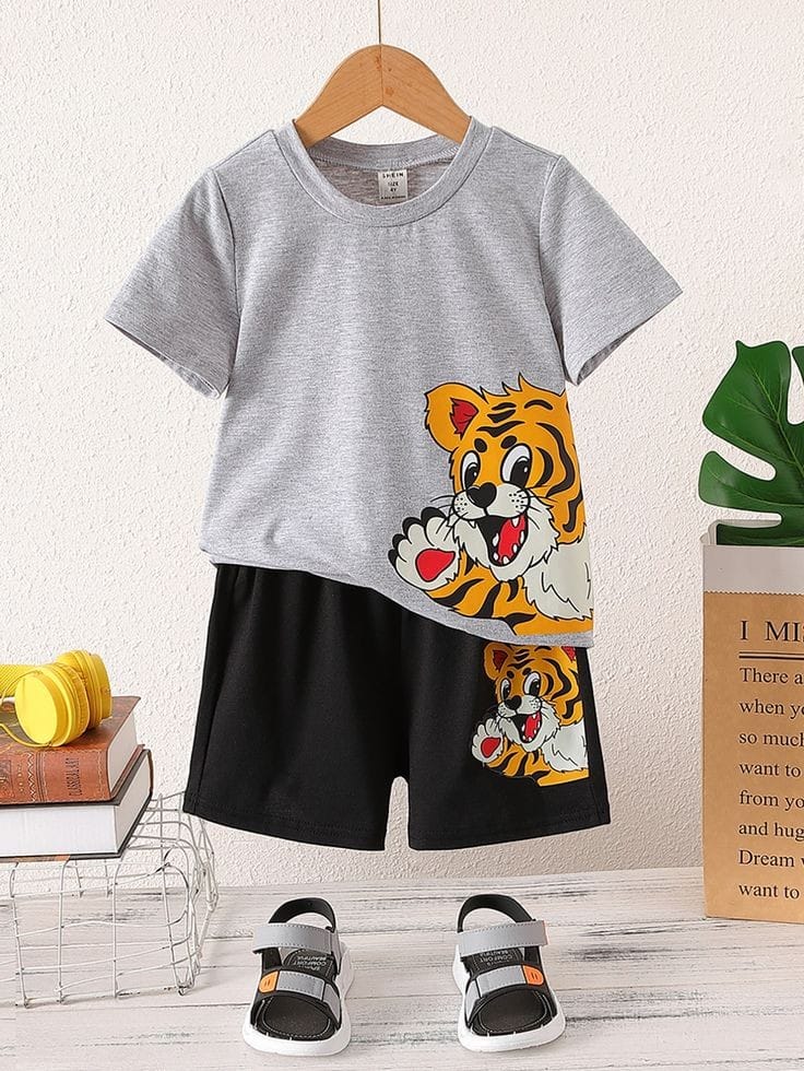 Haz que su infancia brille con estilo: Conjuntos únicos para pequeños llenos de personalidad.