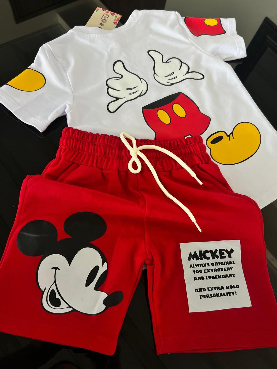 Haz que su infancia brille con estilo: Conjuntos únicos para pequeños llenos de personalidad.