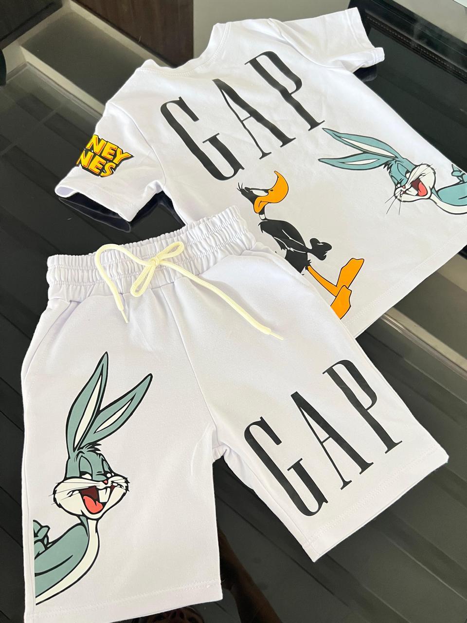 Haz que su infancia brille con estilo: Conjuntos únicos para pequeños llenos de personalidad.