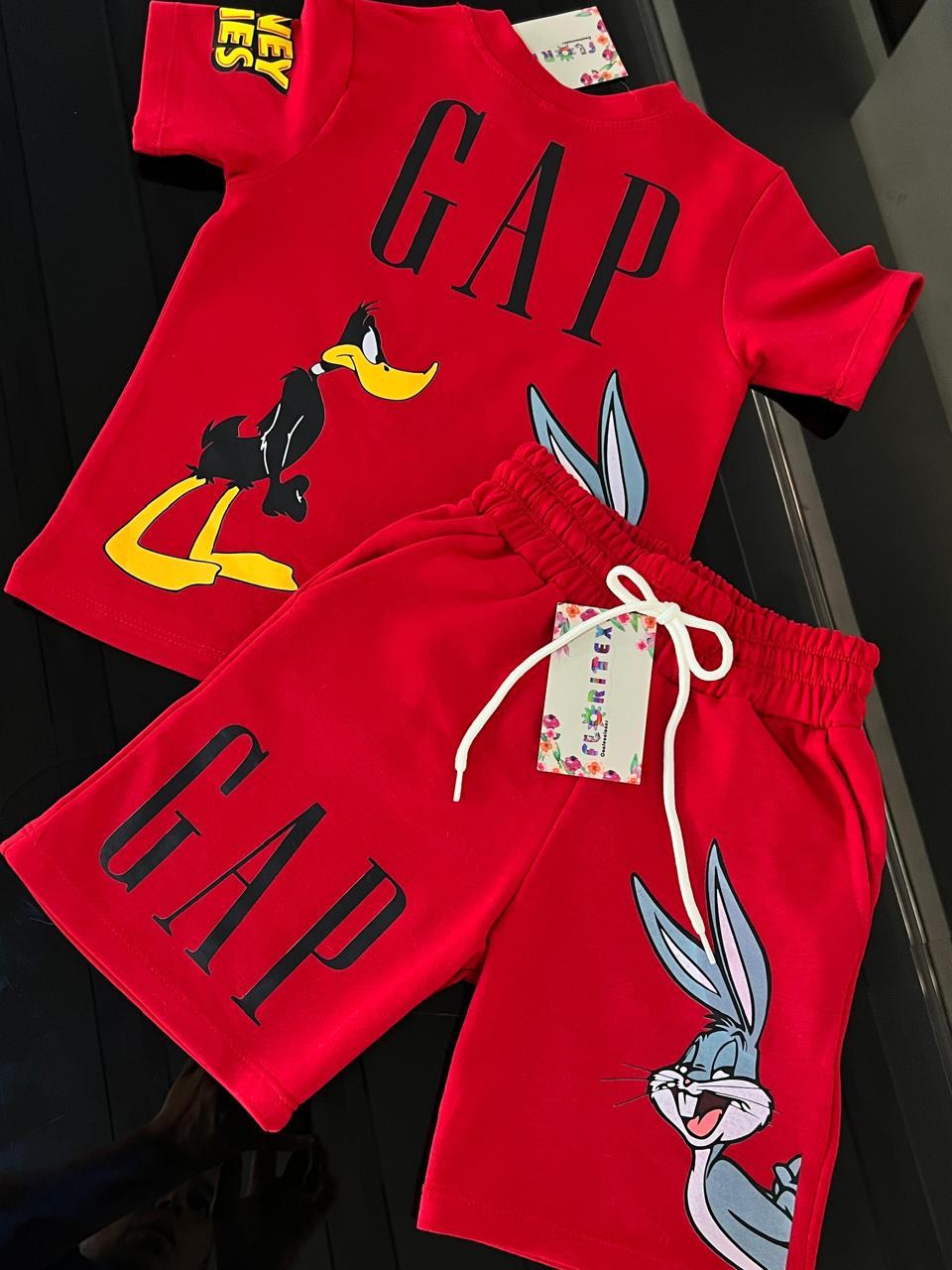 Haz que su infancia brille con estilo: Conjuntos únicos para pequeños llenos de personalidad.