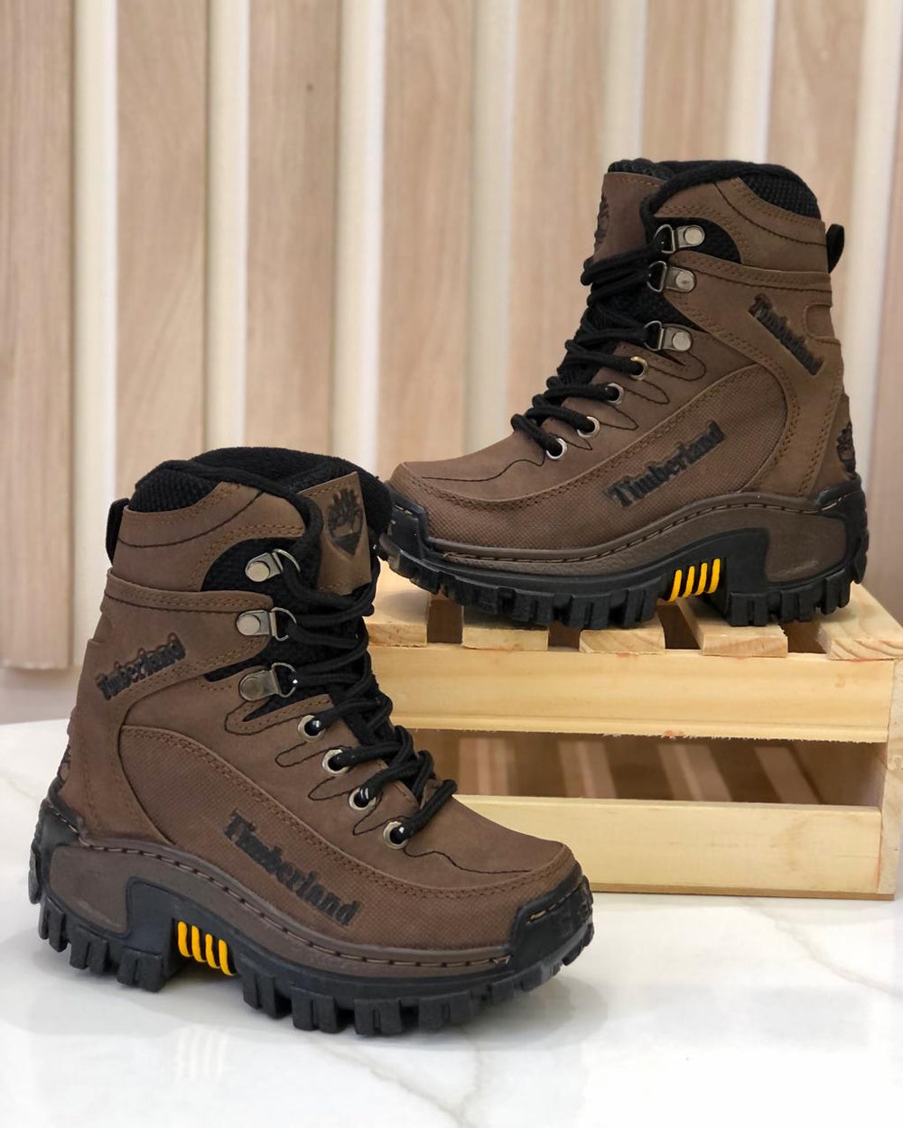 Haz que tu hij@ se sienta invencible desde el primer paso. Diseñadas para niños que pisan fuerte y padres que eligen sin errores.