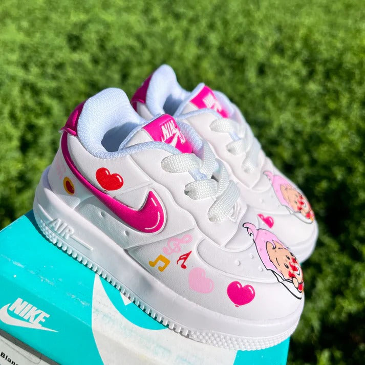 Convierte cada paso de tu PEQUE en una sonrisa con los únicos tenis que despiertan alegría y roban miradas
