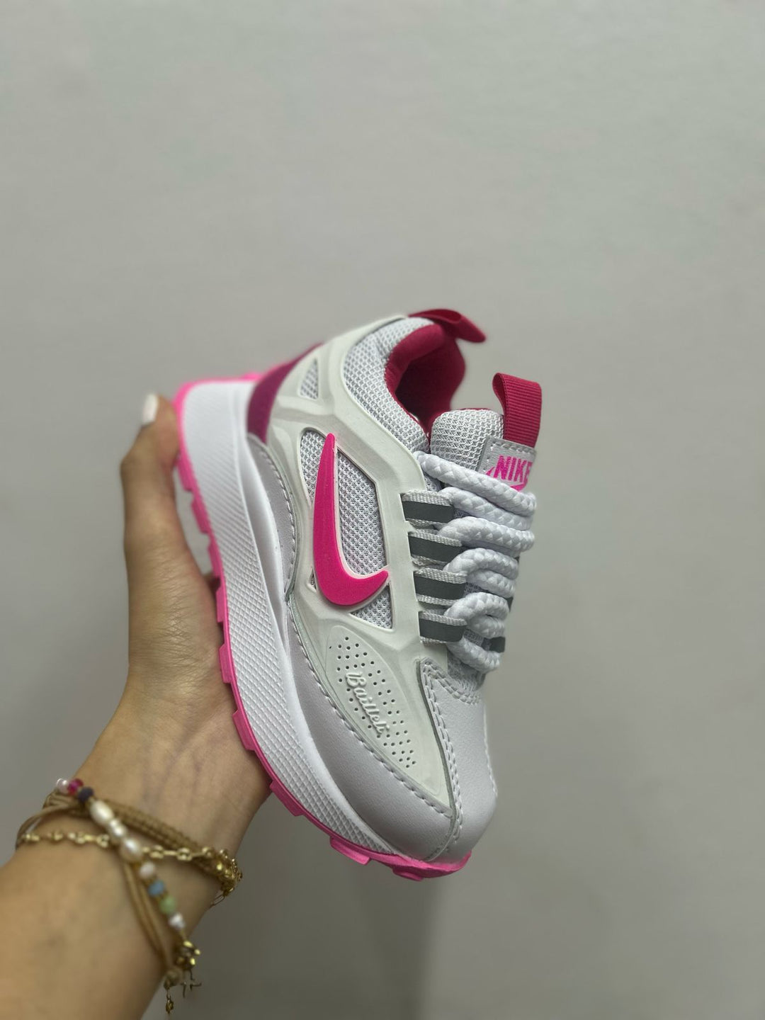 ¡Desata el estilo y la comodidad en cada paso! con nuestros Tenis  para que tus hijos corran y jueguen con el Máximo estilo.
