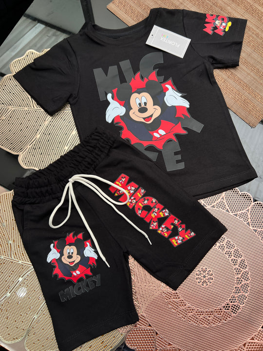 Conjunto Mickey Mouse Negro - flat lay